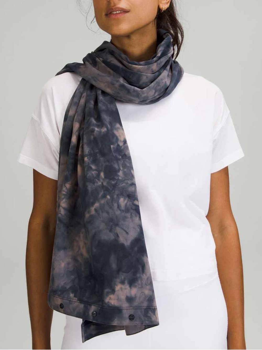 NWT LULULEMON ATHLETICA Women’s Tie-Dye Customizable Snap Scarf